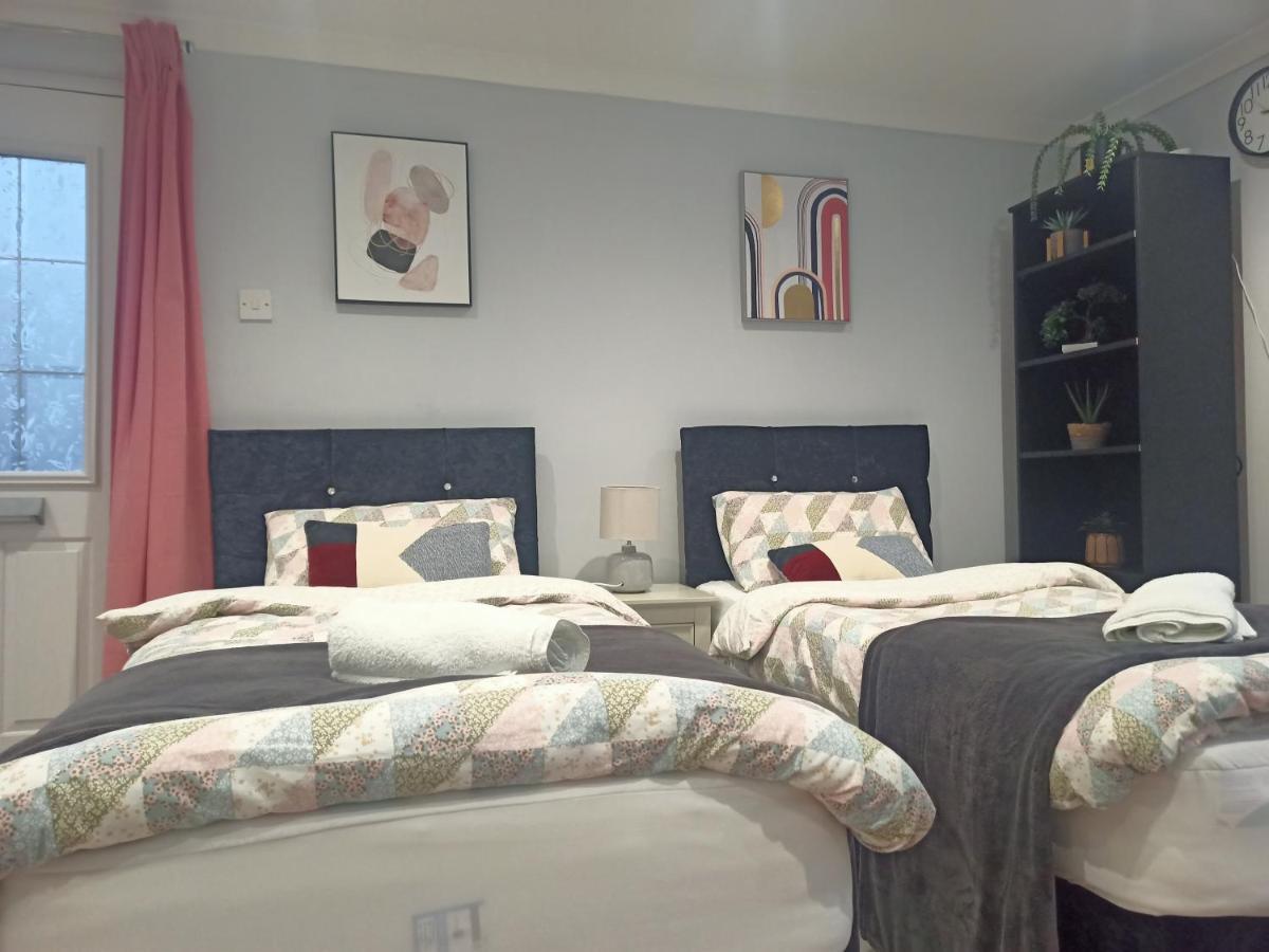 Homey Studio In Newport Perfect For Couples & Travelers Zewnętrze zdjęcie