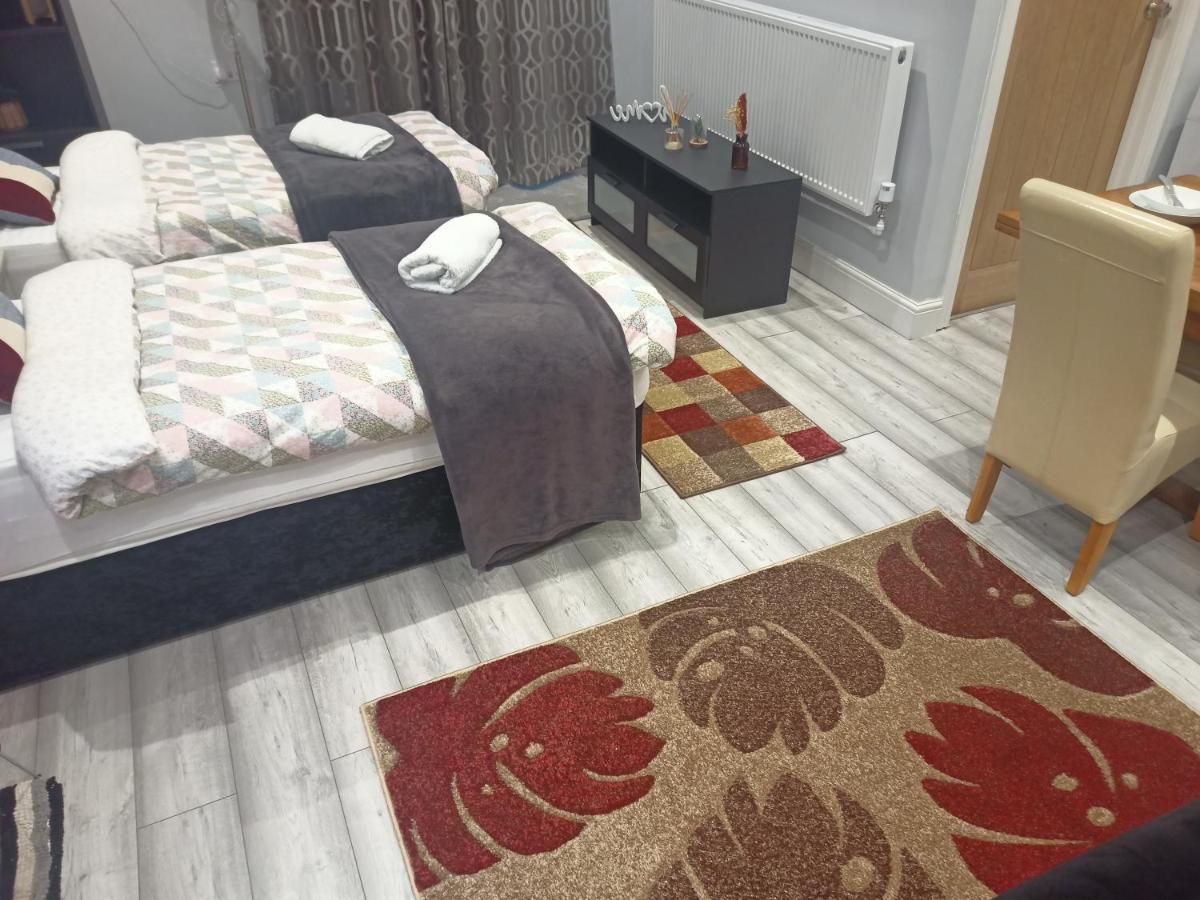 Homey Studio In Newport Perfect For Couples & Travelers Zewnętrze zdjęcie