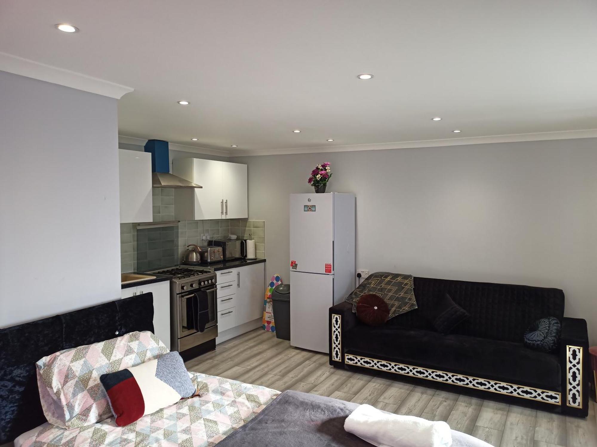 Homey Studio In Newport Perfect For Couples & Travelers Zewnętrze zdjęcie